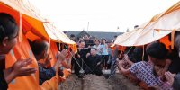تصاویری جالب از حضور کیم جونگ اون رهبر کره شمالی در چادر سیل زدگان