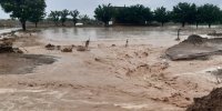 نجات ۱۸ نفر گرفتار در سیل روستای شادکام بافق | ویدئو