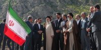 تلفن همراه یکی از سرنشینان بالگرد تا ساعت ۷ و ۸ شب روشن بود