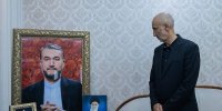 بی‌قراری‌های حمید نوری بر سر مزار شهید امیرعبداللهیان | ویدئو