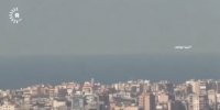لحظه عجیب فرود هواپیمای عراقچی در فرودگاه بیروت همزمان با بمباران هوایی اسرائیل + فیلم