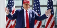 تصاویر باورنکردنی از دونالد ترامپ در لباس سرایدار ساختمان!