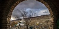 مسیر عجیب | اولین قبرستان مسلمانان در ایران؛ اینجا جسد مردگان پوسیده نمی‌شود؟/ عکس