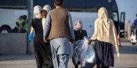 روایت یک وکیل از نحوه برخورد با یک تبعه افغانستانی/ اقدامات غیر انسانی را متوقف کنید