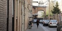 این کوچه بوی محبت و نوع‌دوستی می‌دهد
