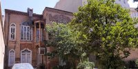 گشت و گذار در خانه تاریخی دولو