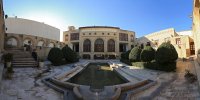 عمارت قاجاری با بادگیرهای یزدی عودلاجان