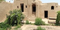 گردش در خانه تاریخی مغاری‌ها، جاذبه‌ای حوالی شهر ورامین