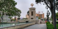 گردش در میدان‌هایی که روایتگر انقلاب هستند