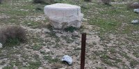 خطر ربوده شدن پایه ستون ۲۰۰۰ ساله که به حال خود رها شده + تصاویر