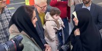 دیدار معاون رئیس جمهور با بازیگر نابینا در جشنواره سینما حقیقت