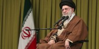 رهبر انقلاب: ملت ایران هرکس که مزدوری آمریکا را کند، لگدمال خواهد کرد