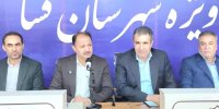 شرایط حضور بیشتر مردم در صنایع کوچک و متوسط را فراهم می‌کنیم