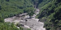 ببینید | لحظه آغاز سیل و رانش زمین در رودسر