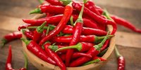 ببینید | سرقت یک زن با دو فرزندش از کامیون پشت چراغ قرمز مقابل دوربین!