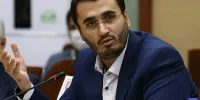 ببینید | متفکر آزاد: رئیس‌جمهور نامحترم آمریکا تعادل روانی ندارد