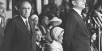 عکس | روزی که نخست وزیر ایران در دوران پهلوی اعدام شد؛ تصویر مهم از جسد تیر خورده هویدا روی تخت سردخانه