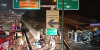 واژگونی کامیونت حامل ۱۵۰۰ لیتر بنزین در بزرگراه یاسینی تهران