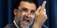نبویان: آقای ظریف ایران را در چاه ویل مکانیسم ماشه انداخته و حدود صد سکه هم جایزه گرفته/ قرآن، کسانی را که پیشنهاد تعلیق غنی‌سازی می‌دهند را آمریکایی و اسرائیلی می‌داند!