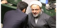 روزنامه اصلاح طلب: تندروها بازی سیاست را باخته‌اند/ نه حکومت تحویل‌شان می‌گیرد و نه مردم