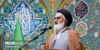 امام جمعه قم ارسال پیام به آمریکا را تکذیب کرد