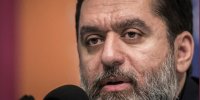 آنکه در این کارزار سکوت کند بی‌شک خائن است