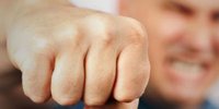 ضرب و شتم یک معلم توسط پدر دانش آموز