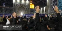 یک ایران در حرم امام رضا(ع) زیر علم عزای سیدالشهدا