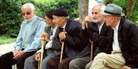 هشدار شدید یک نماینده مجلس درباره بلاتکلیفی ۴.۵ میلیون بازنشسته/ این دسته از بازنشستگان هنوز بیمه تکمیلی ندارند!