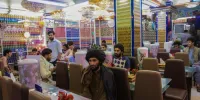 منوی یک رستوران در افغانستان/ یک سیخ کباب کوبیده در افغانستان چند؟