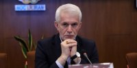 اسبقیان: ترامپ پایبند هیچ اعتقاداتی نیست/ باید دست ملت قهرمان را بوسید