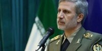 دیدار فرمانده کل ارتش با خانواده یک شهید مدافع وطن + تصاویر