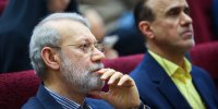 استقبال عجیب از علی لاریجانی در لبنان با برنج + تصویر