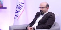 ببینید | ساسان کریمی: برخی وقتی دوربین روشن می‌شود، جور دیگر حرف می‌زنند / در ایران کسی را نداریم که در توانمندی دیپلماتیک، حتی نزدیک ظریف باشد