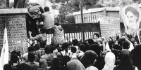 چرا امام خمینی زنان و سیاه‌پوستان آمریکایی گروگان در لانه جاسوسی را آزاد کرد؟