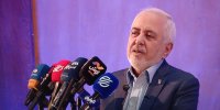 ظریف: زنان، جوانان و اینترنت تهدید نیستند؛ تهدید را خودمان می‌سازیم