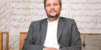میرفتاح فعال فرهنگی: این روزها که اینترنت قطع است مجبوریم پای تلویزیون بنشینیم اما باور کنید برنامه های صداوسیما را نمی توان دید؛نماینده مردم نیست