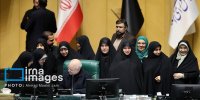 قالیباف در حلقه نمایندگان زن مجلس+ عکس