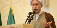 امام جمعه شیراز: ترامپ بداند که چیزی نمی‌گذرد که شمشیر دو دم حضرت علی(ع) حرکت کرده و هرچه مستکبر و فرعون صفت است را به جهنم خواهد فرستاد