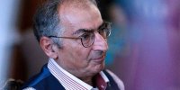 زیباکلام: ایران و آمریکا اراده توافق دارند/ جنگ کشور را ویران می‌کند اما به سقوط نظام منجر نمی‌شود/ اگر جنگ شود یک تیر چراغ برق هم نمی ماند