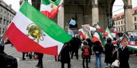 واکنش کیهان به تجمع ضدانقلاب در مونیخ/ یک تجمع چندده نفره با حضور ورزشکاران و سلبریتی های فراری و رضا پهلوی بود