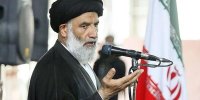 تصویر جالب از امام جمعه اهواز در شرایط جنگی کشور + عکس