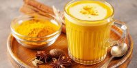 «شیر طلایی» ؛ یک روش ساده برای تهیه این نوشیدنی مفید