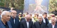 تصاویری از حضور پزشکیان در مراسم تشییع ناصر قفلی