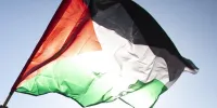 این جوان لیبیایی پس از برافراشتن پرچم فلسطین ربوده شد + ویدئو