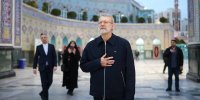 انتشار برای اولین بار؛ نماز متفاوت شهید لاریجانی در مسکو! | ببینید