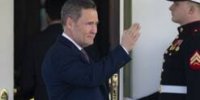 ترامپ در حال بررسی موضوع اخراج مایک والتز است