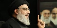 تصویر مجری صداوسیما در کنار فرزند شهید نصرالله