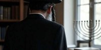 وقتی خاخام حامی اسرائیل توسط فعال آمریکایی با خاک یکسان می‌شود!