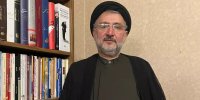 همه آمده بودند، حتی با اخطار حجاب